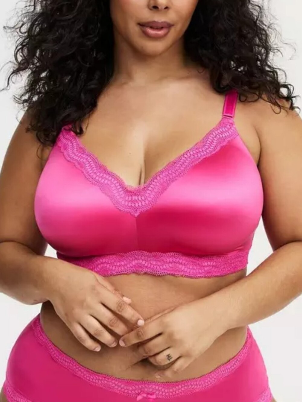 NWT Torrid Wire Free Lightly Lined Satin Bra In Pink 44C